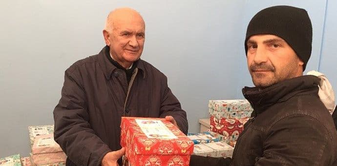 Rotarijanci uručili paketiće djeci Rotarijanci uručili paketiće djeci