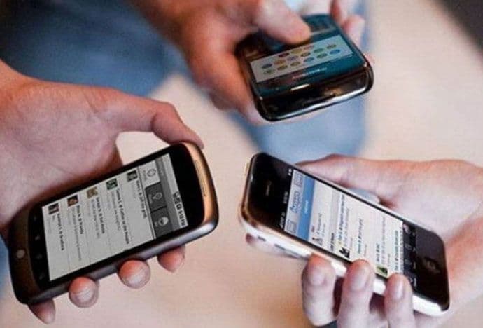 Smartfoni- glavni oslonac prilikom putovanja Smartfoni- glavni oslonac prilikom putovanja