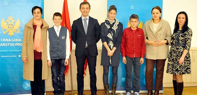 Bošković uručio nagrade pobjednicima literarnog konkursa Bošković uručio nagrade pobjednicima literarnog konkursa