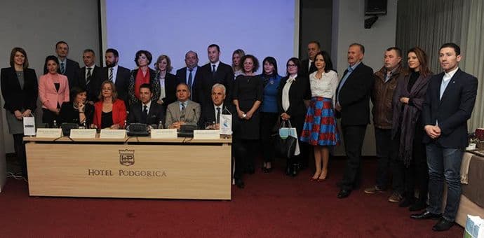 Dodijeljene nagrade opštinama za najbolju praksu za 2015 Dodijeljene nagrade opštinama za najbolju praksu za 2015