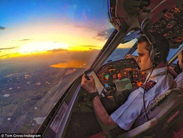 (FOTO) Glamurozan život: Kako piloti i stjuardese provode vrijeme kada nema putnika (FOTO) Glamurozan život: Kako piloti i stjuardese provode vrijeme kada nema putnika