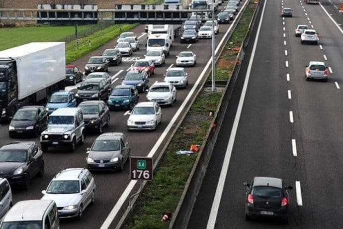 Italija: Masovni doček Nove godine na autoputu Italija: Masovni doček Nove godine na autoputu