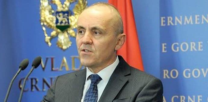 ŽUGIĆ: U 2016. godini penzije će biti veće ŽUGIĆ: U 2016. godini penzije će biti veće