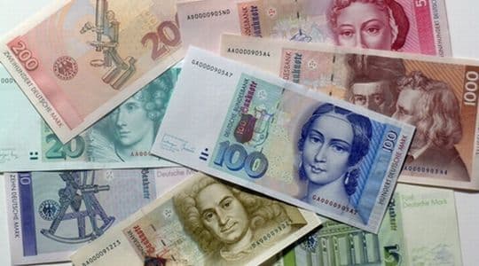 Njemačka: Građani koji još uvijek imaju marke tokom januara moći će ih potrošiti Njemačka: Građani koji još uvijek imaju marke tokom januara moći će ih potrošiti