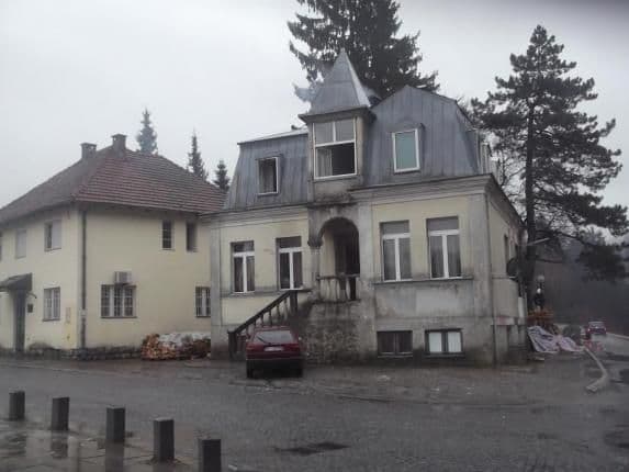 Pretučen trans muškarac: Izvukli ga iz kuće i udarali Pretučen trans muškarac: Izvukli ga iz kuće i udarali