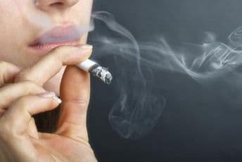 Zbog pušenja u zatvorenom skoro 34 hiljade eura kazni, prijave pristižu i od građana Zbog pušenja u zatvorenom skoro 34 hiljade eura kazni, prijave pristižu i od građana