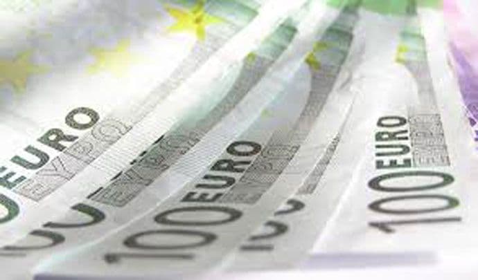 Prosječna zarada u novembru 512 EUR Prosječna zarada u novembru 512 EUR