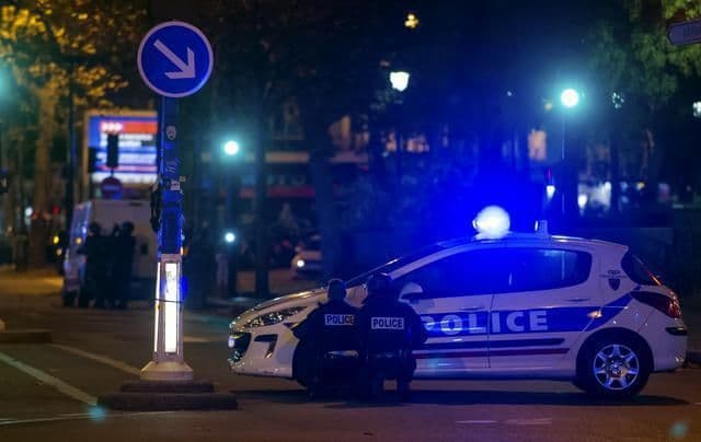 Nađeni djelovi ljudskog tijela u dva kofera Nađeni djelovi ljudskog tijela u dva kofera