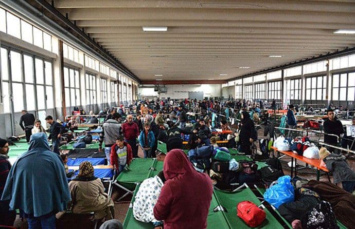 Pobjeda: Njemačku mora napustiti 2.400 crnogorskih građana Pobjeda: Njemačku mora napustiti 2.400 crnogorskih građana