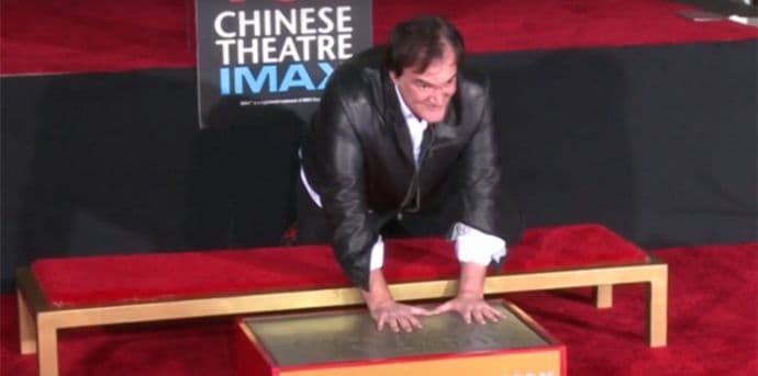 Tarantino ostavio otiske šaka i stopala u Holivudu Tarantino ostavio otiske šaka i stopala u Holivudu