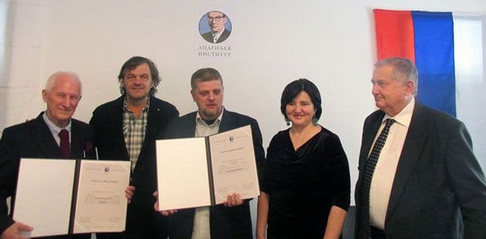 Uručene nagrade "Ivo Andrić": Bećkoviću 25.000, Kecmanoviću 15.000 eura Uručene nagrade "Ivo Andrić": Bećkoviću 25.000, Kecmanoviću 15.000 eura