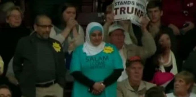 Muslimanka istjerana sa Trampovog skupa (VIDEO) Muslimanka istjerana sa Trampovog skupa (VIDEO)