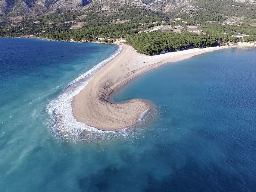 Kad se priroda poigra: Pogledajte kako sada izgleda plaža Zlatni rat na Braču Kad se priroda poigra: Pogledajte kako sada izgleda plaža Zlatni rat na Braču