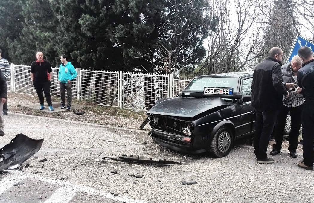 Sudar dva vozila u Baru Sudar dva vozila u Baru