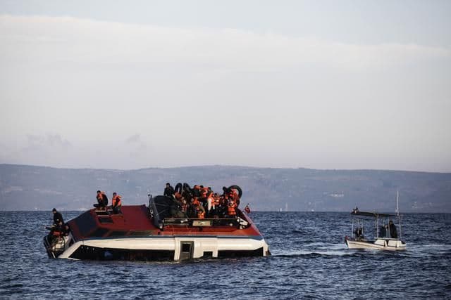 Grčka traži da se migranti morskim rutama vraćaju u Tursku Grčka traži da se migranti morskim rutama vraćaju u Tursku