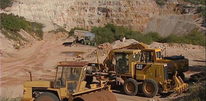 Mještani Zagrada od srijede blokiraju rudokop Mještani Zagrada od srijede blokiraju rudokop