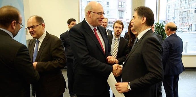 Ivanović u Berlinu potpisao sporazume u oblasti hrane, pčelarstva i šumarstva Ivanović u Berlinu potpisao sporazume u oblasti hrane, pčelarstva i šumarstva