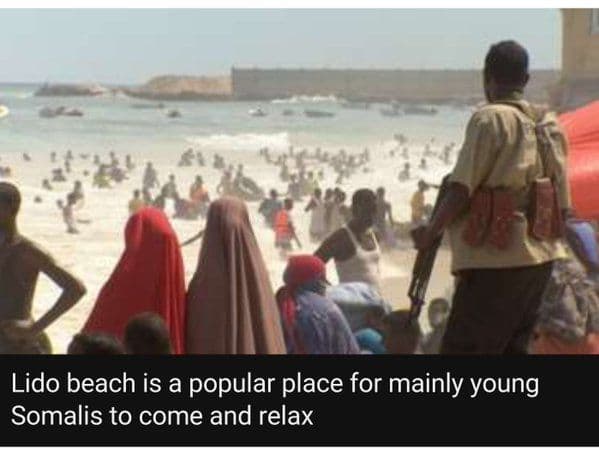 Haos u Somaliji: Ekplozije u restoranu, napadači pucaju na ljude Haos u Somaliji: Ekplozije u restoranu, napadači pucaju na ljude