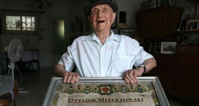 Najstariji čovjek na svijetu upoznao Franju Josipa I i preživio Aušvic Najstariji čovjek na svijetu upoznao Franju Josipa I i preživio Aušvic