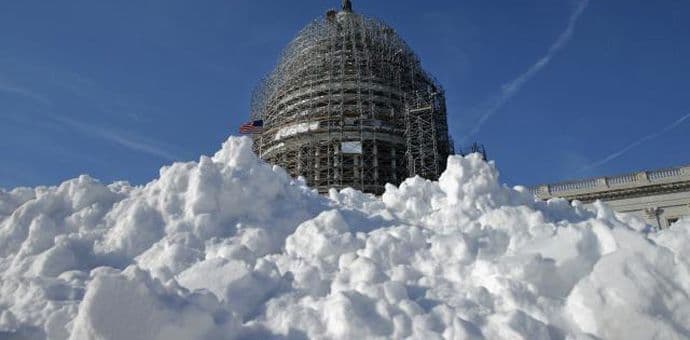 Sniježna oluja prijeti Vašingtonu, redovi za namirnice Sniježna oluja prijeti Vašingtonu, redovi za namirnice