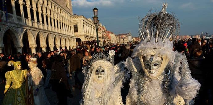 Venecija: Hiljade ljudi na otvaranju karnevala uz velike mjere obezbjeđenja Venecija: Hiljade ljudi na otvaranju karnevala uz velike mjere obezbjeđenja