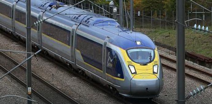 Oko 700 putnika Eurostara blokirano osam sati zbog požara Oko 700 putnika Eurostara blokirano osam sati zbog požara