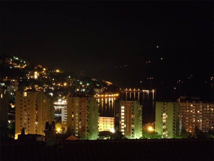 Navijač reprezentacije Srbije zapalio parkiran auto u Igalu Navijač reprezentacije Srbije zapalio parkiran auto u Igalu