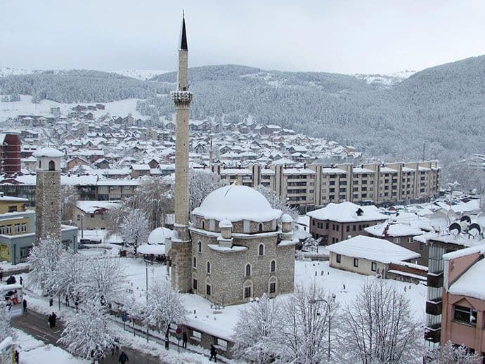 Nastavljaju se radovi na izgradnji ogradnog zida Husein pašine džamije Nastavljaju se radovi na izgradnji ogradnog zida Husein pašine džamije