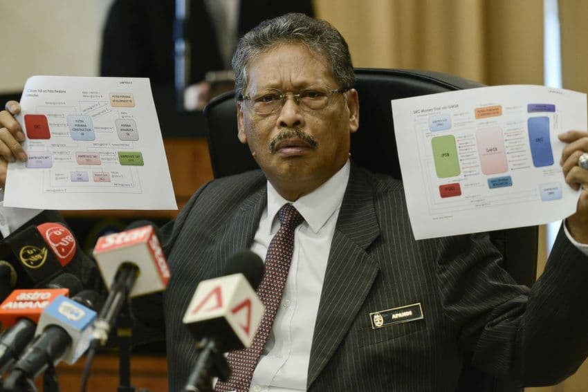 Malezijski premijer na poklon dobio 681 milion dolara Malezijski premijer na poklon dobio 681 milion dolara