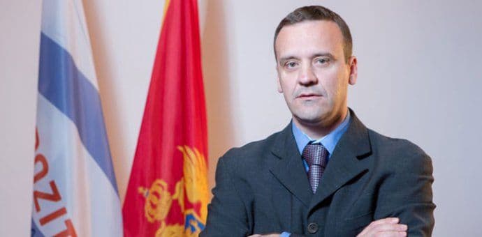 RAŽNATOVIĆ: Bečić ne želi rješenje političke krize, već opozicionu svađu RAŽNATOVIĆ: Bečić ne želi rješenje političke krize, već opozicionu svađu