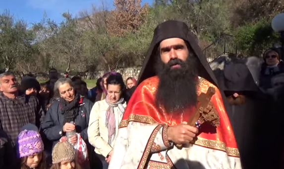 Sveštenik MCP-a upozorava: Voda i hrana loši, heroin nikakav! Sveštenik MCP-a upozorava: Voda i hrana loši, heroin nikakav!