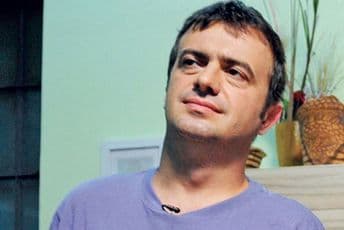 Trifunović udario u autobus, pa otišao sa lica mjesta Trifunović udario u autobus, pa otišao sa lica mjesta