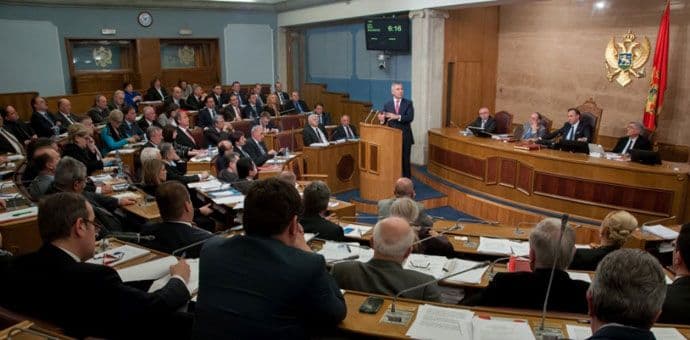 Crna Gora vodeća u regionu po broju političara po glavi stanovnika Crna Gora vodeća u regionu po broju političara po glavi stanovnika