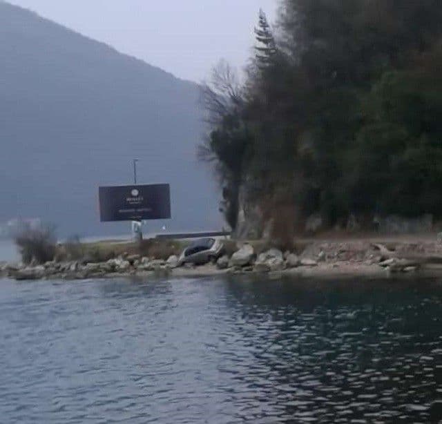 Tivat: Sletio s puta Tivat: Sletio s puta