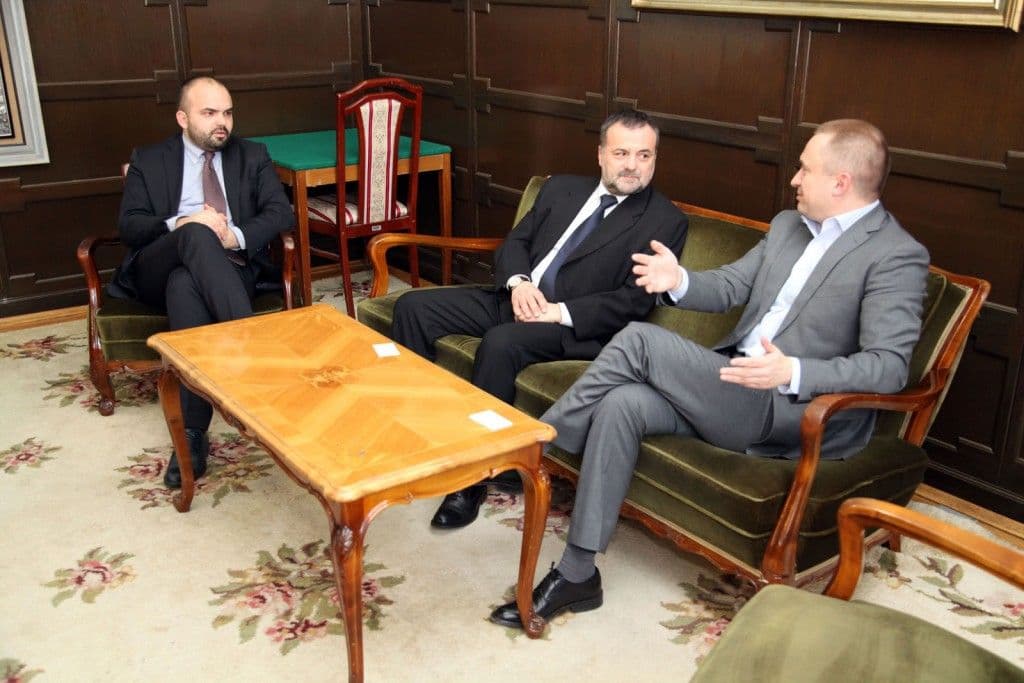 Vlada Vojvodine podržava osnivanje zavoda za kulturu crnogorske nacionalne zajednice Vlada Vojvodine podržava osnivanje zavoda za kulturu crnogorske nacionalne zajednice