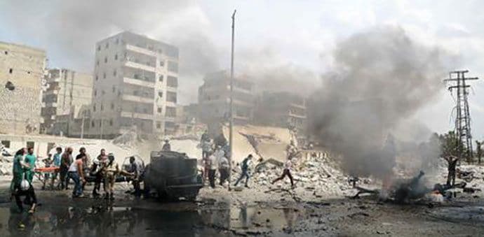 Bombaški napadi u Siriji: U tri eksplozije poginulo 60 osoba Bombaški napadi u Siriji: U tri eksplozije poginulo 60 osoba