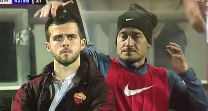 VIDEO: Kad Toti uživa u fudbalu... VIDEO: Kad Toti uživa u fudbalu...