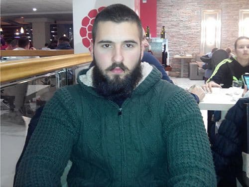 Vujković skočio u more i spasio čovjeka iz vozila koje je tonulo Vujković skočio u more i spasio čovjeka iz vozila koje je tonulo