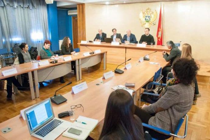 Primjedbe na policijska ovlašćenja mijenjati kroz zakon Primjedbe na policijska ovlašćenja mijenjati kroz zakon