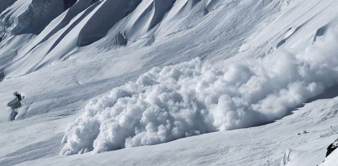 Lavina na Alpima: Najmanje pet skijaša poginulo Lavina na Alpima: Najmanje pet skijaša poginulo