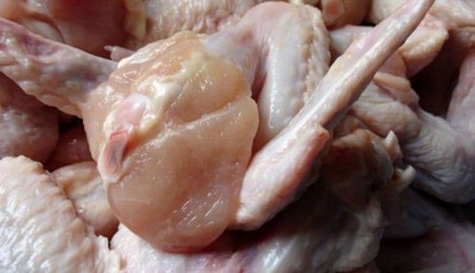 Lani pronađeno 97 kilograma pokvarene piletine i 16,7 junetine Lani pronađeno 97 kilograma pokvarene piletine i 16,7 junetine