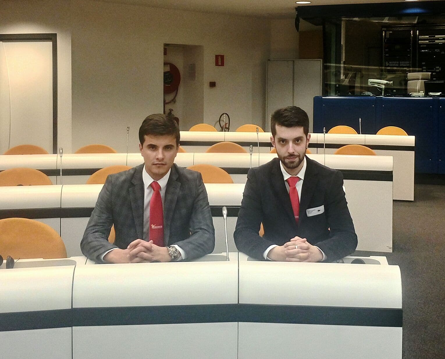 Predsjednik i sekretar Mladih demokrata u Briselu Predsjednik i sekretar Mladih demokrata u Briselu