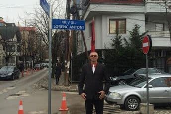 VUJIČIĆ: Vlasti sramno uklonile Ulicu Radovana Zogovića u Prištini