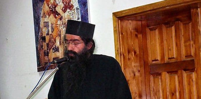 VIDEO: Pop Rafailo odgovara medijima: Na loš narkotik svi paniče! VIDEO: Pop Rafailo odgovara medijima: Na loš narkotik svi paniče!