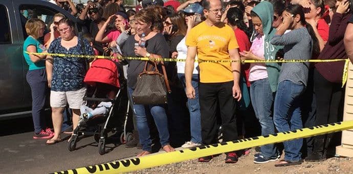 SAD: Ubijene dvije učenice u školi u Feniksu SAD: Ubijene dvije učenice u školi u Feniksu