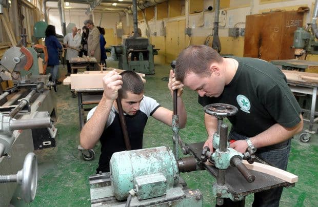 Njemačka zove: Plata za bravare do 2.500 eura Njemačka zove: Plata za bravare do 2.500 eura