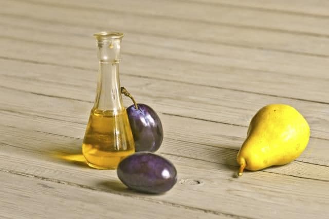 Teški nameti EU: Najviše 30l rakije, kazne 3.000 eura Teški nameti EU: Najviše 30l rakije, kazne 3.000 eura