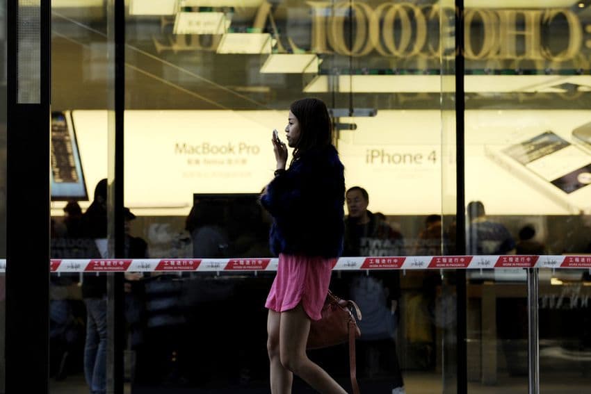 Kineski potrošači kupili skoro polovinu luskuznih stvari svijeta u prošloj godini Kineski potrošači kupili skoro polovinu luskuznih stvari svijeta u prošloj godini