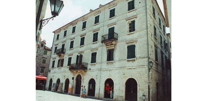 Učenici muzičke škole priređuju koncert "U susret kotorskim feštama" Učenici muzičke škole priređuju koncert "U susret kotorskim feštama"