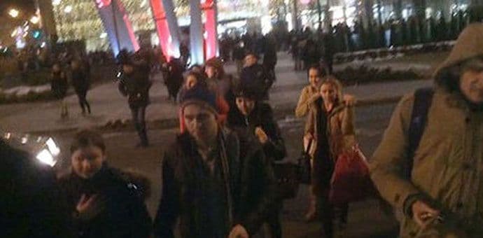 Moskva: Dojava o bombi, evakuisani tržni centri Moskva: Dojava o bombi, evakuisani tržni centri